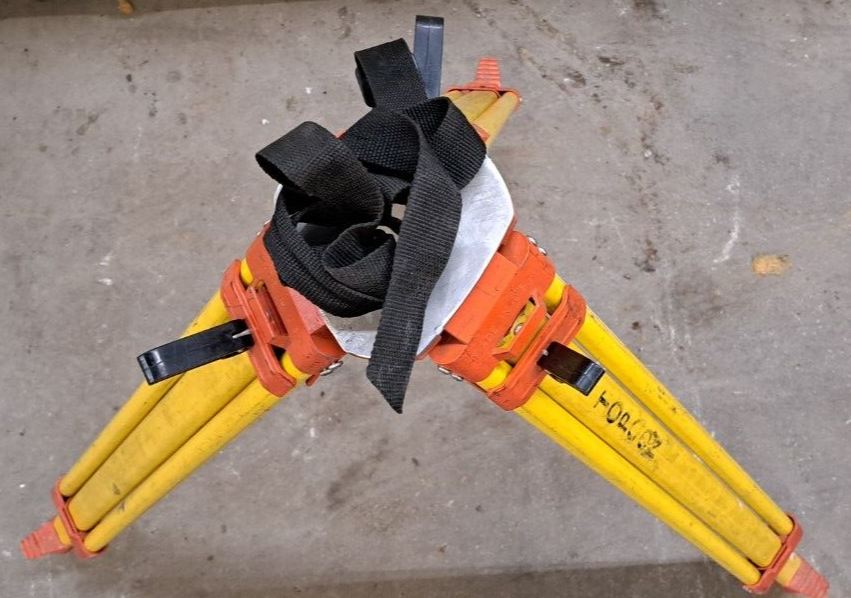 TOPCON ADJUSTABLE TRIPOD 42" CLOSED HEIGHT 64" MAXIMUM HEIGHT