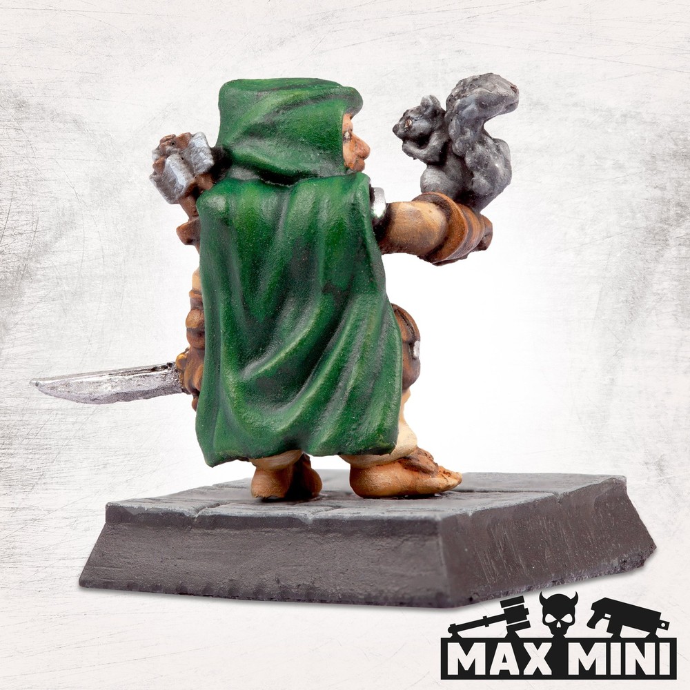 MaxMini BNIB Traditional Halfling Adventurers