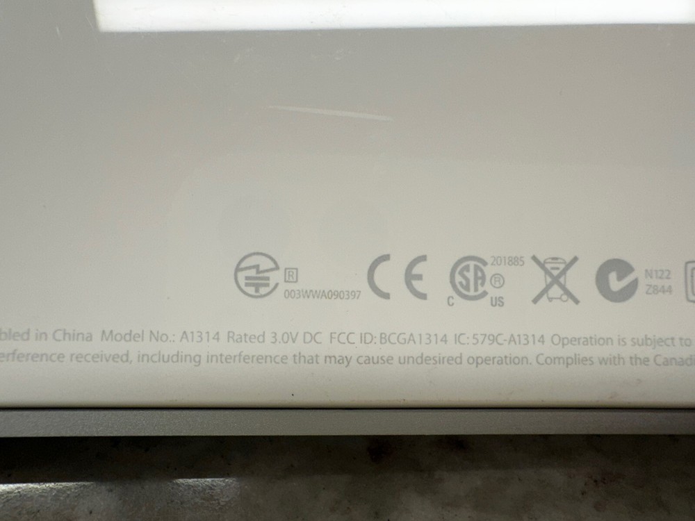 Genuine Apple Wireless Bluetooth Keyboard Model A1314