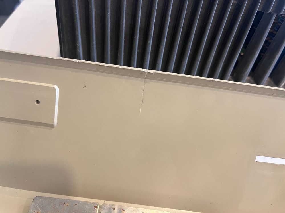 Apple III Computer 256k - Powers On - For Repair - Missing One Key