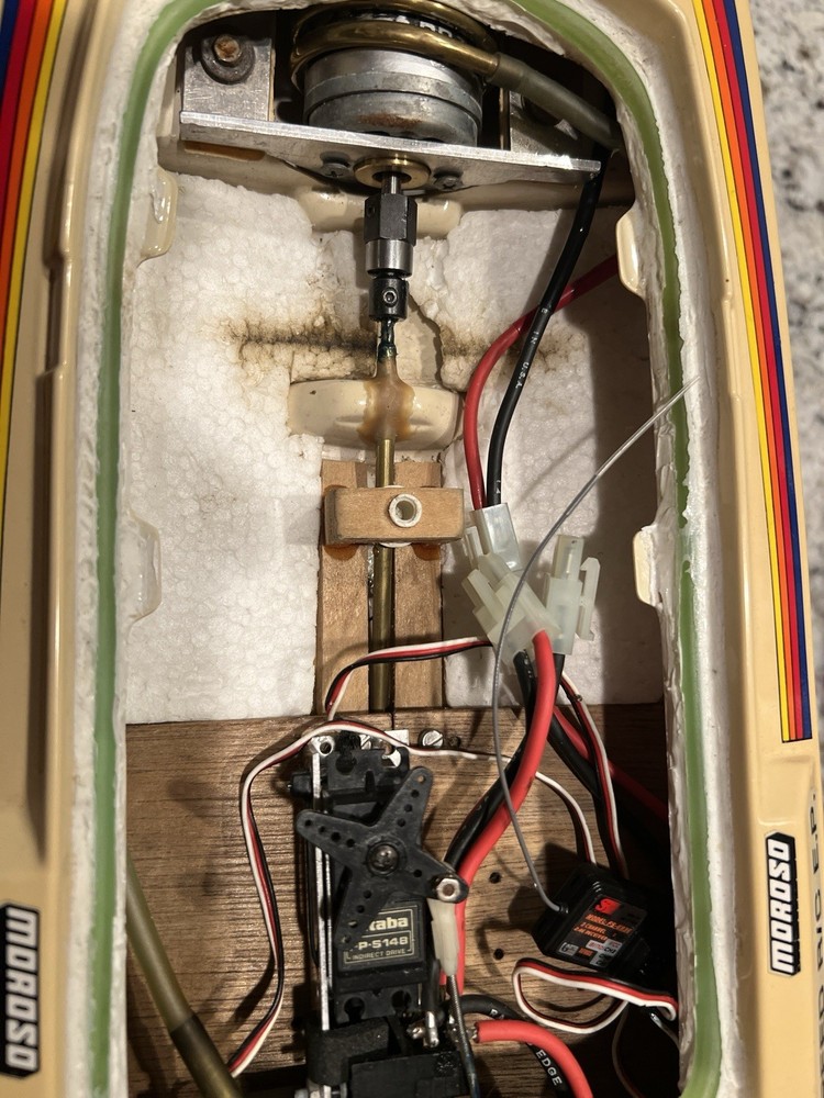 Moroso High Speed RC Boat Without Battery Untested.With transmitter/ Receiver