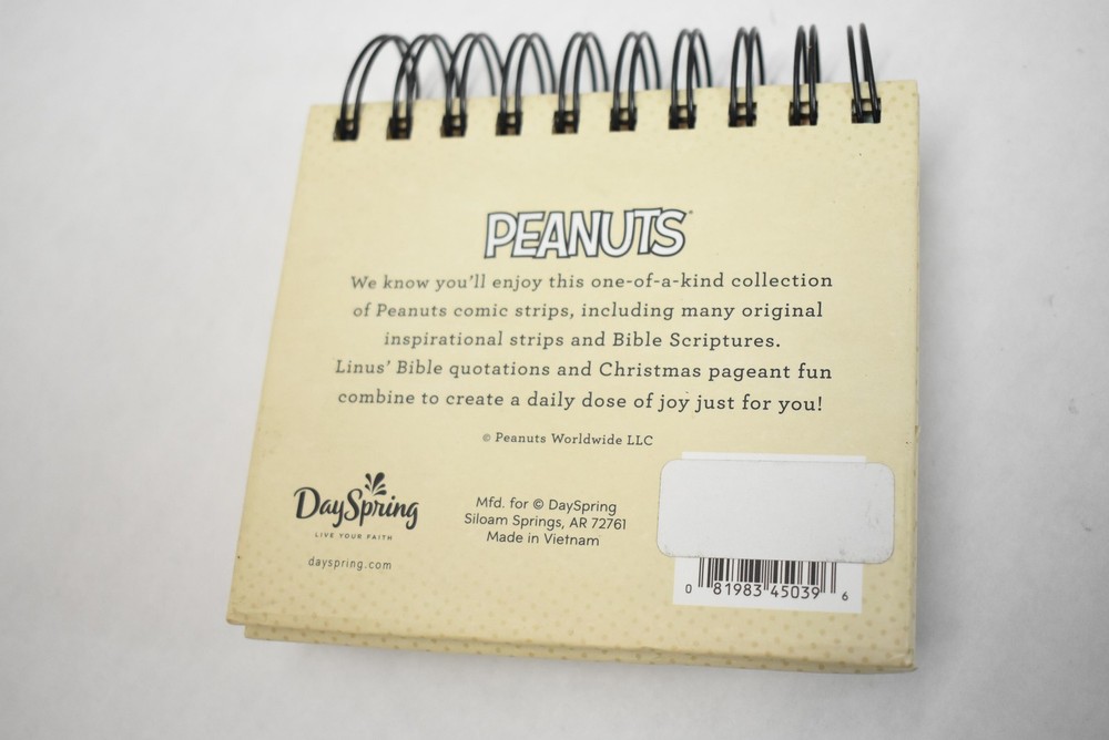 DaySpring Peanuts Snoopy Smiles Blessings Note Pad Comic Strips Fun & Curiosity