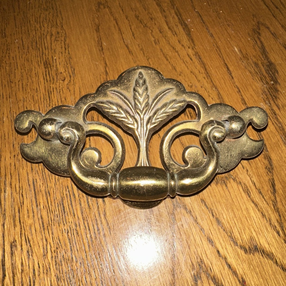 Vintage Chippendale Wheat Design Drawer Pull Handle
