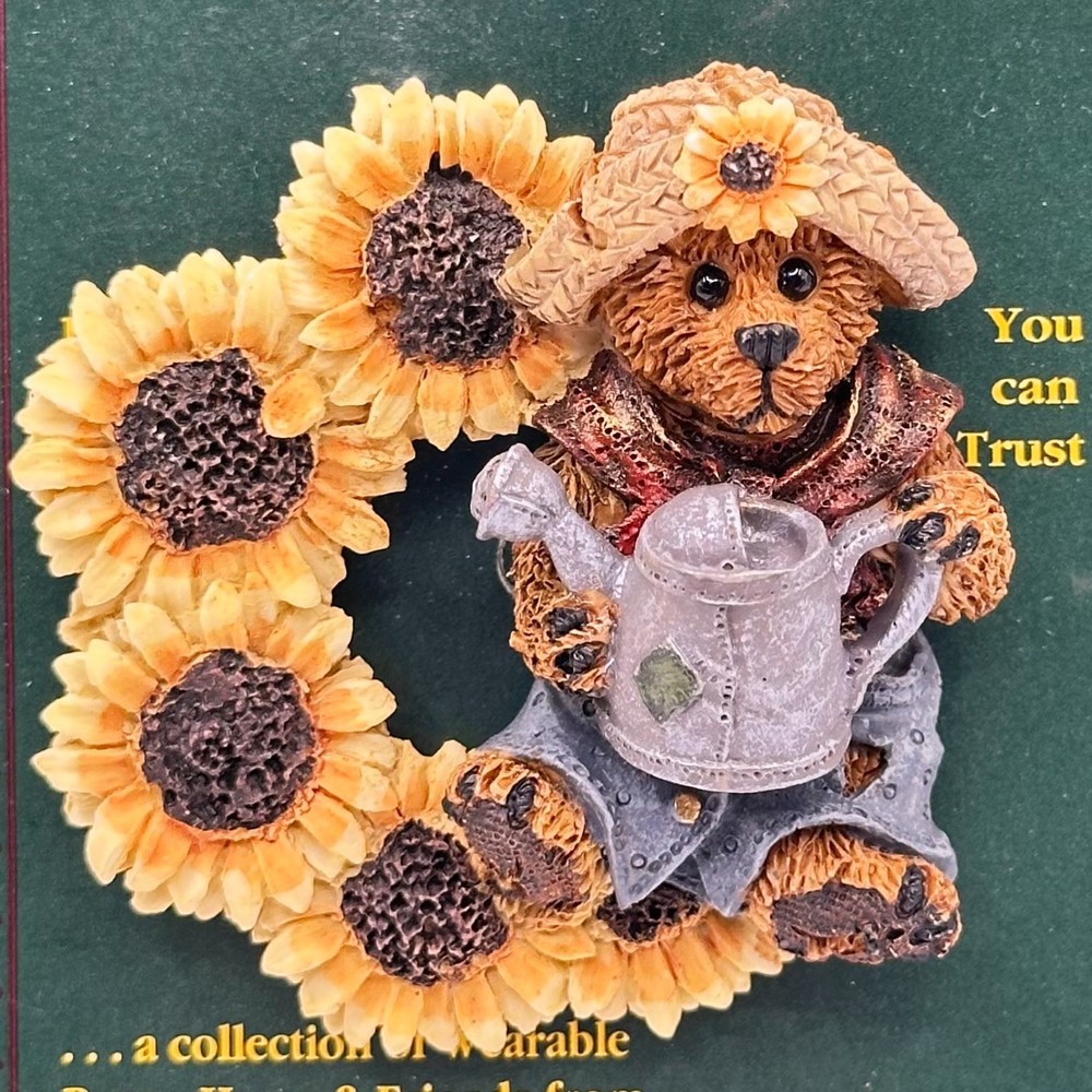 Boyds Bears Pin Bailey in the Garden Bearwear