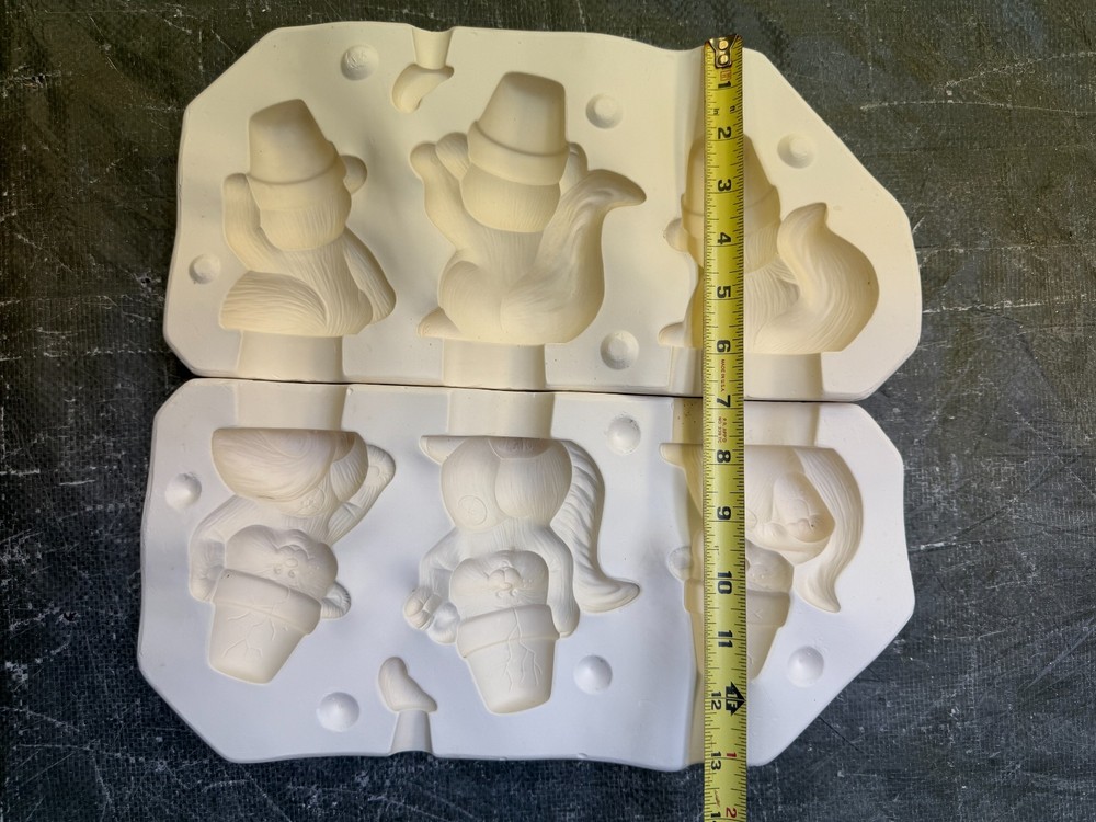 VINTAGE DONA'S CERAMIC MOLD #D-1676 CRACK POT SQUIRRELS