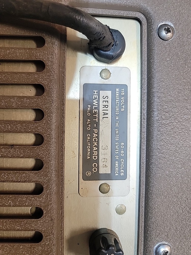 HP 400L Vacuum Tube Voltmeter Powers Up