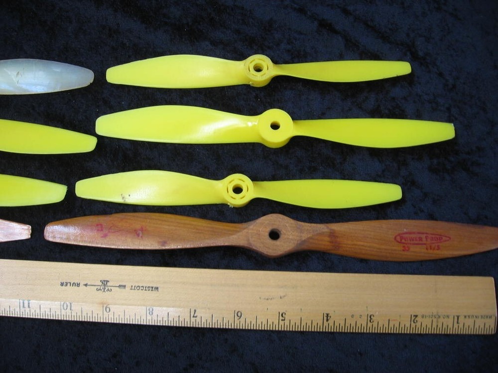 toy airplane propellers
