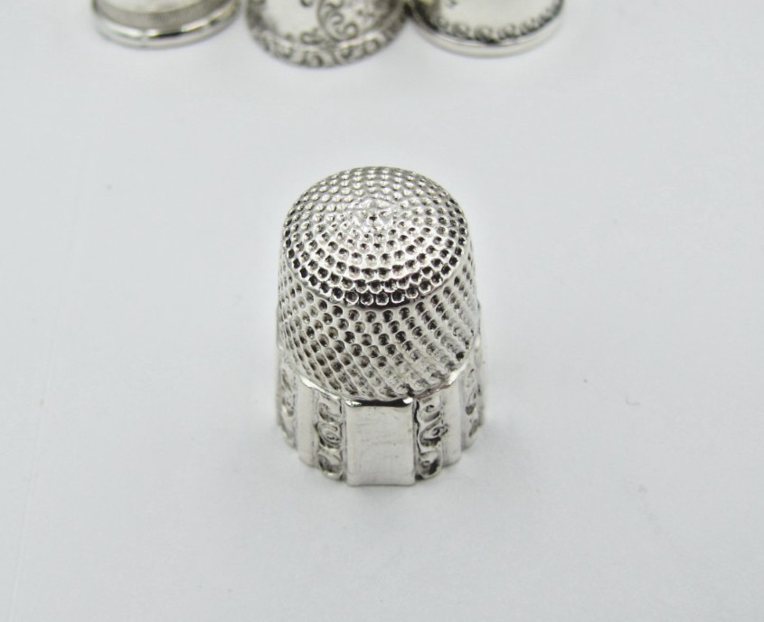 Size-9 Simons Bros. Sterling Silver Thimble Panel Scroll Vintage Antique 19thC.
