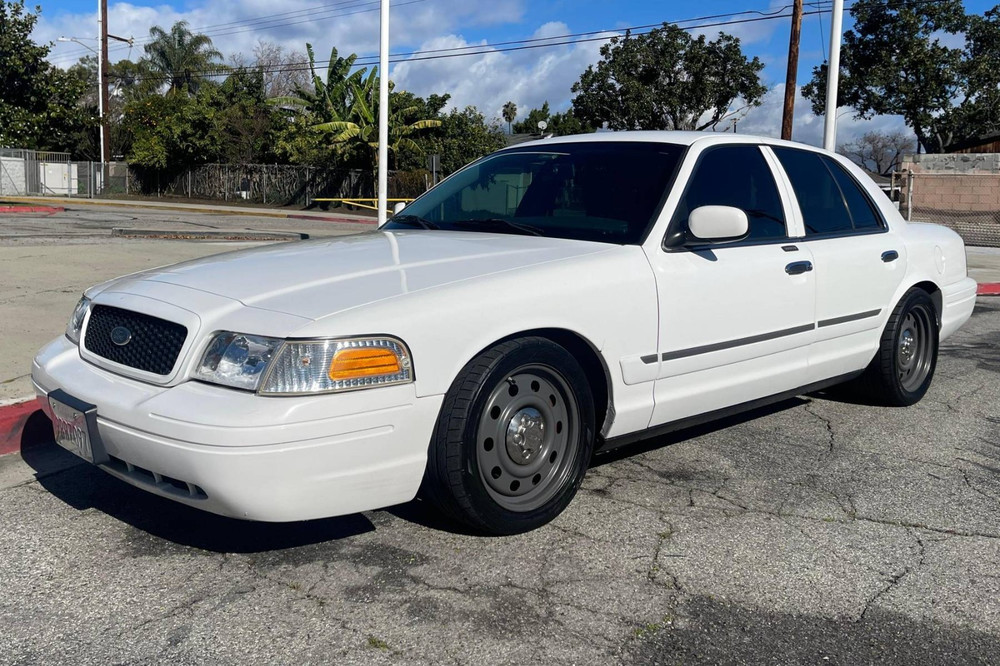 Touch Up Paint for Ford paint code WT,  Performance White. Free Shipping !
