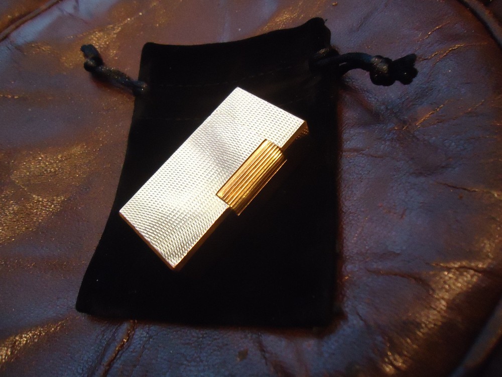 Flaminaire Vinci Lighter - Gold Plated - Textured Pattern - Pouch