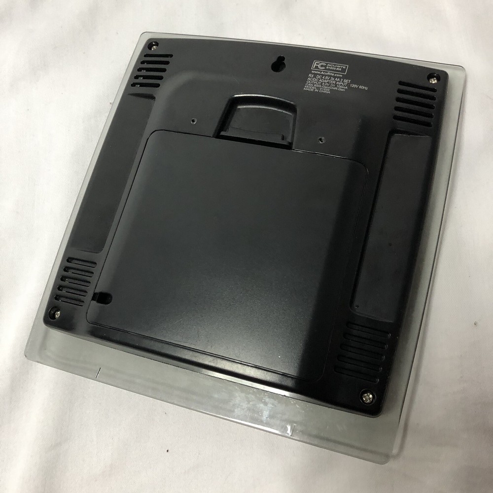 AcuRite Easy 5-in-1 PRO Weather Station Wireless Sensor Model 01533 Display Box