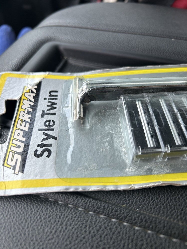 Supermax 5 Twin Blade Disposable Razor