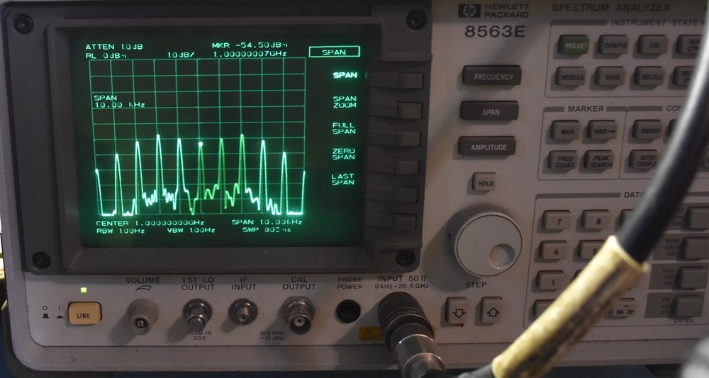 HP 8563E 26.5GHz Spectrum Analyzer