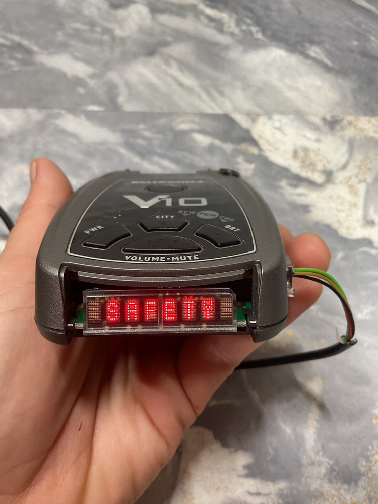 Beltronics V10 Professional Radar Detector W Cord READ