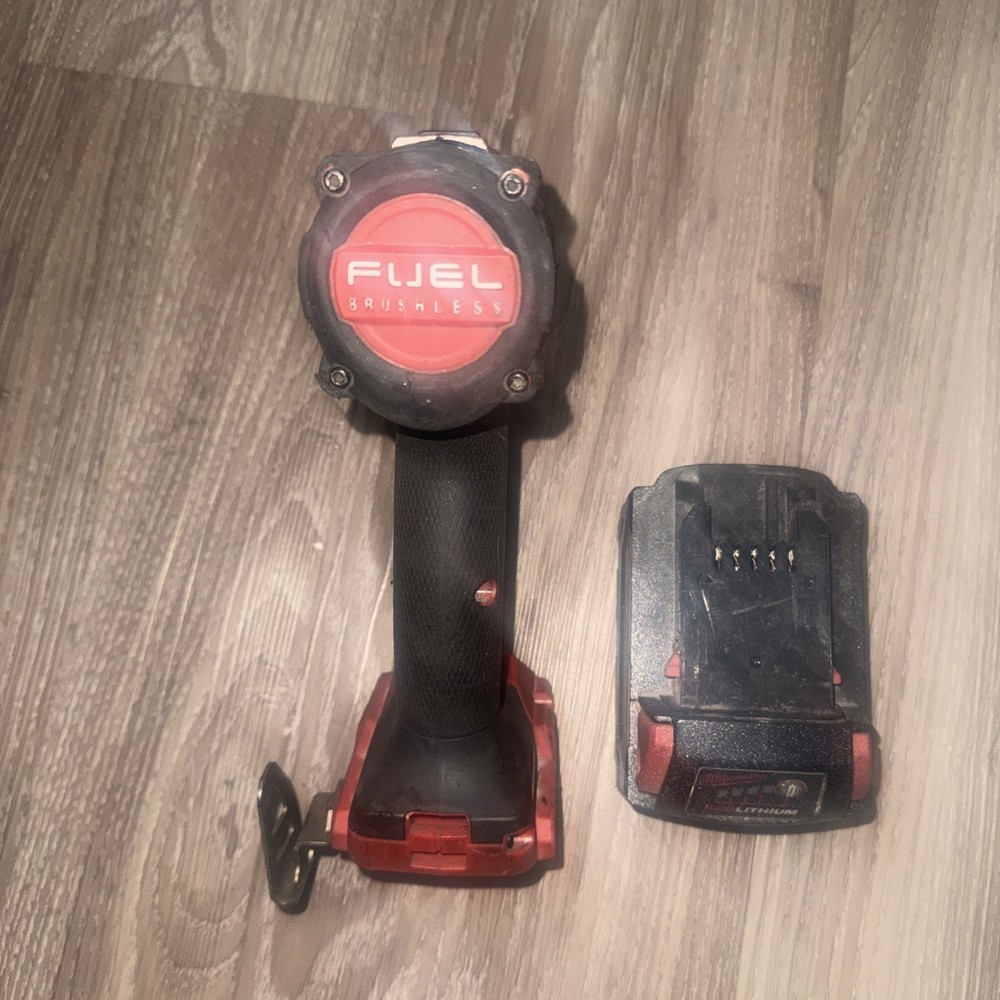 Milwauk E M18 Fuel Drill/Driver Tool - Red (2903-20)