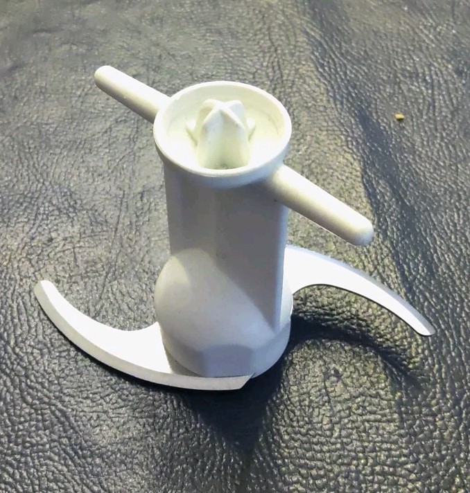 Mini Food Processor Blade With Tabs To Use To Pull Out