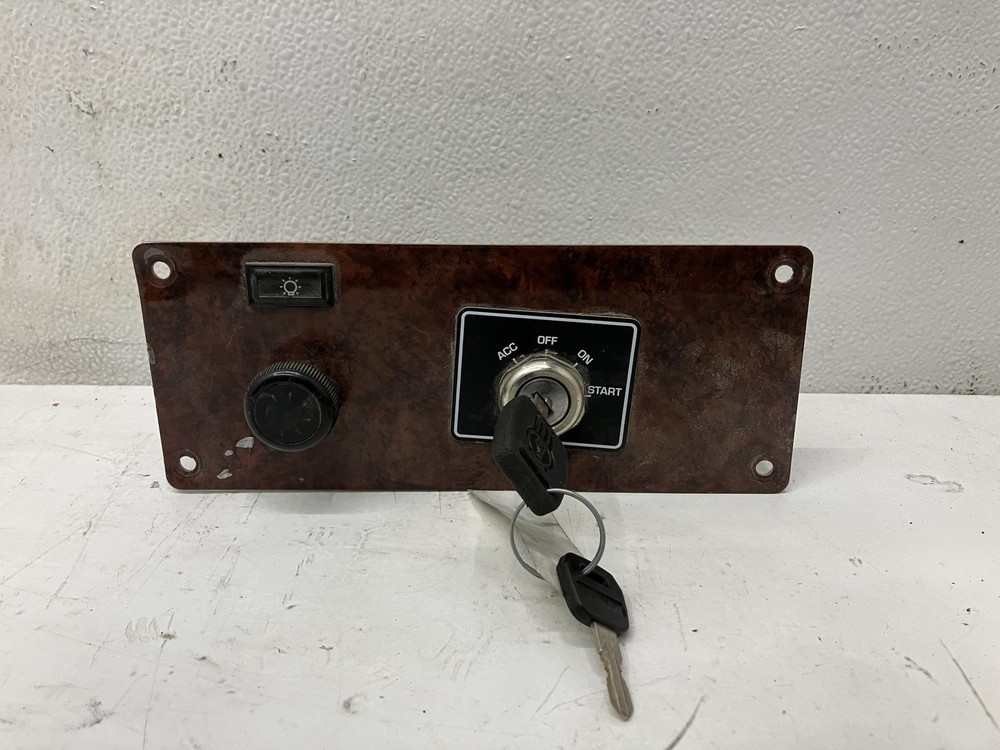 2002-2008 Kenworth T300 IGNITION Dash Panel - Used