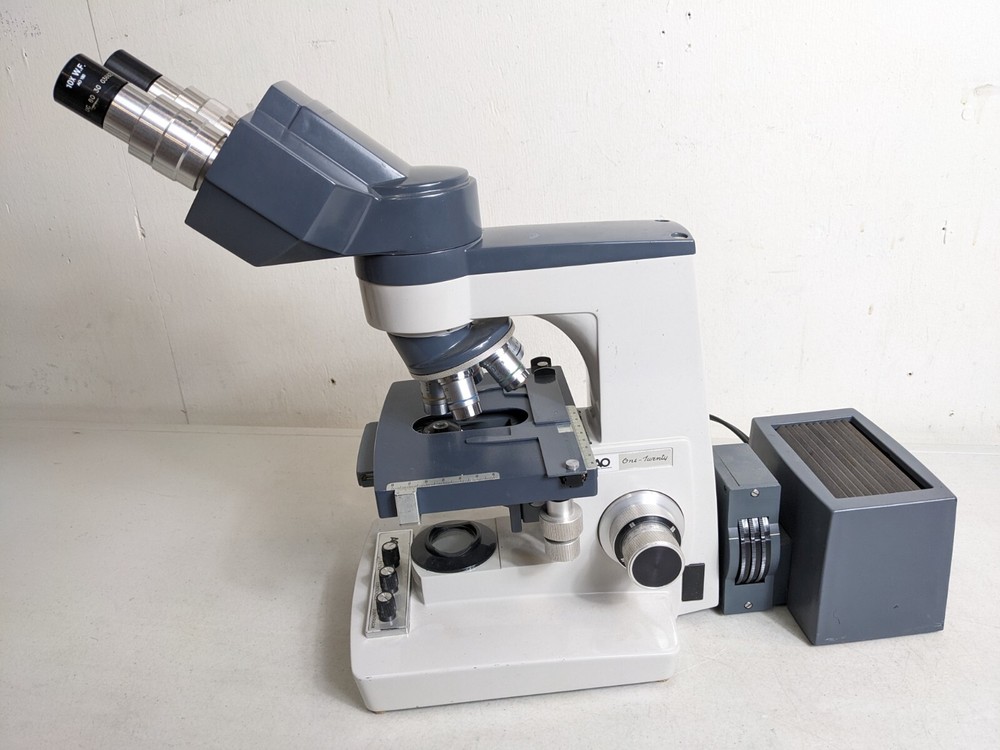 American Optical illuminator Model 1135 Teaching Assistant Microscope