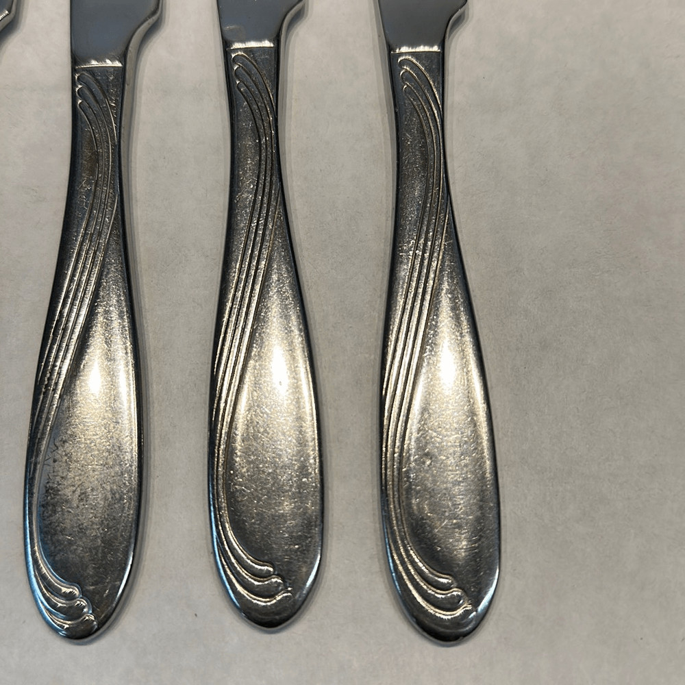 Oneida Stainless Dinner Knife Scroll Pattern Lot Set 8 Knives