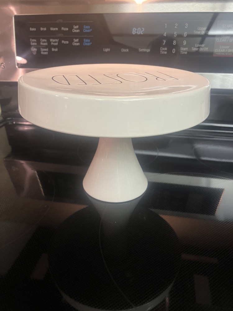 New Rae Dunn Cake Pedastle