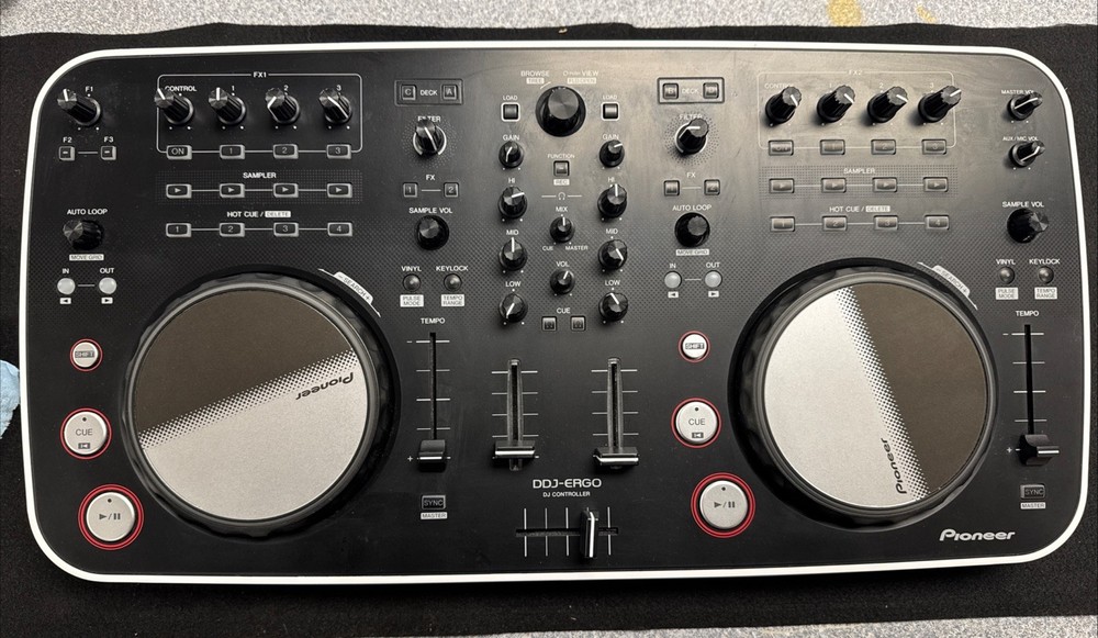 Pioneer DDJ-ERGO-V Digital DJ Controller