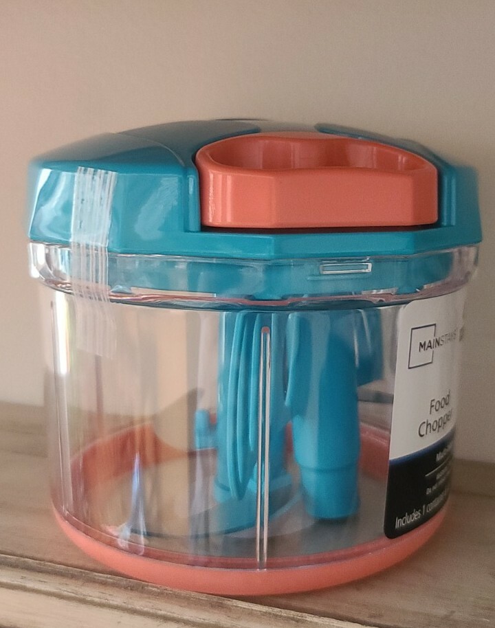Mainstays ~ 4 Piece ~ "Pull" ~ Food Chopper Container ~ Lid ~ Paddle ~ Blade Set