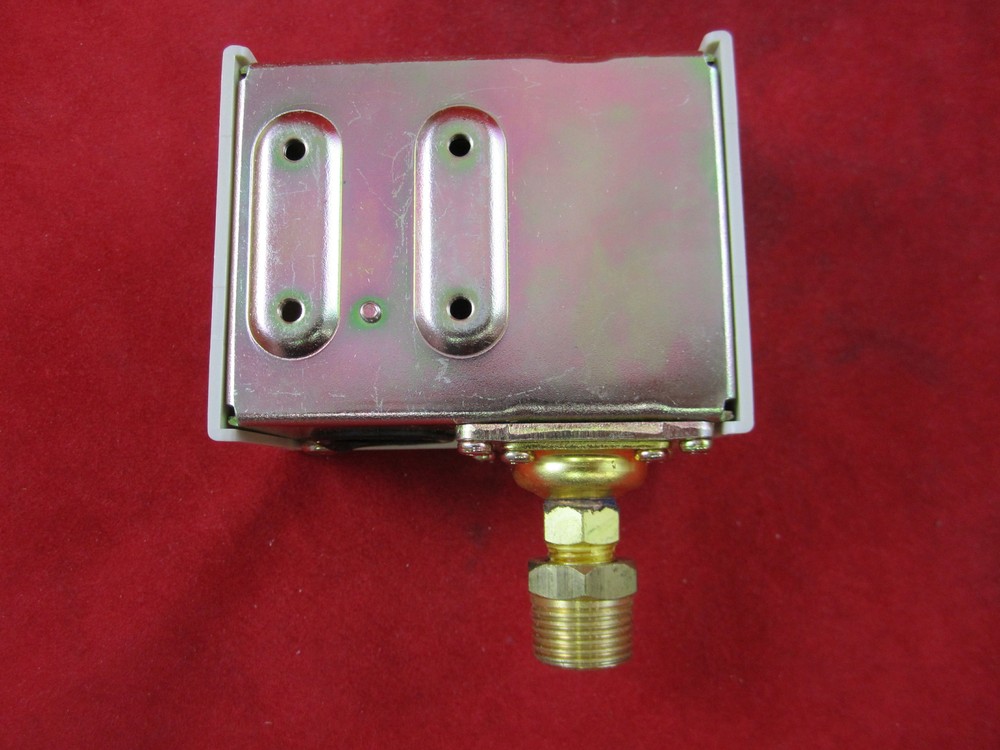M21042 Adjustable Pressure Switch (HS-230)
