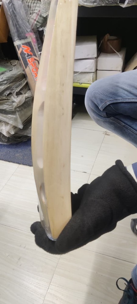Selectted Willow Cricket Bat.