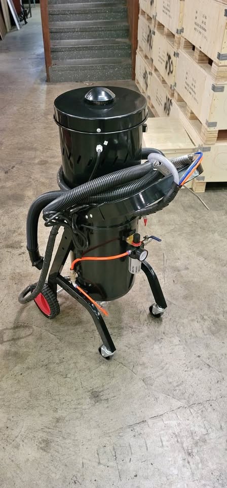 Walnut Blaster For Cleaning Engine Components