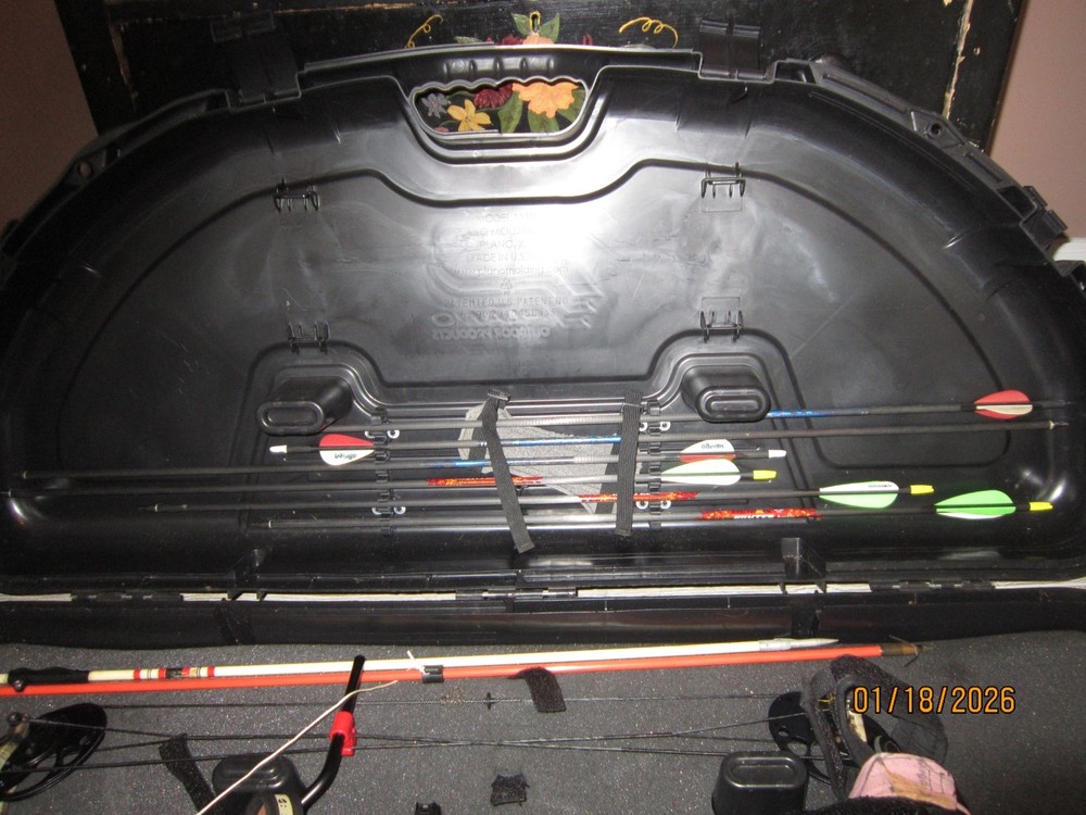 PSE Mini Burner Camo Compound Bow w/Case & Accessories Bowfishing More!!!