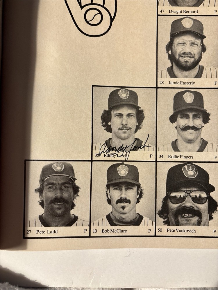 1982 Brewers Championship Program /signed 2x R.Lerch, 5x C.Moore