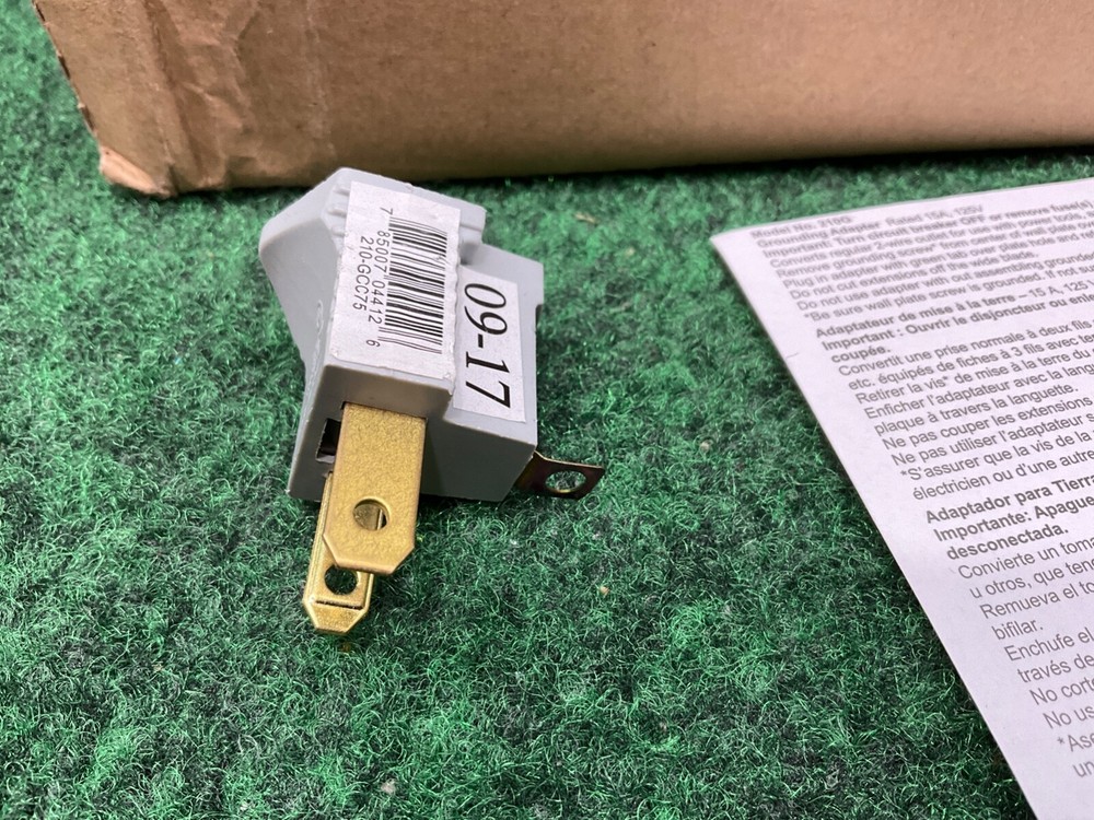 Pass & Seymour Legrand 210-GCC75 15-Amp 3-Wire Single/Single Adapter 74 Pack