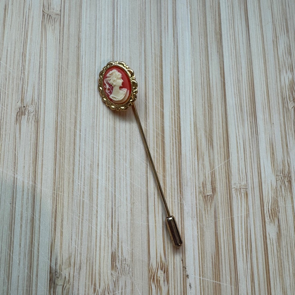 Gold Cameo Pin