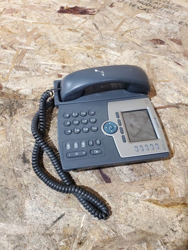 Cisco SPA525G2 5-Line IP Phone No Power Adapter