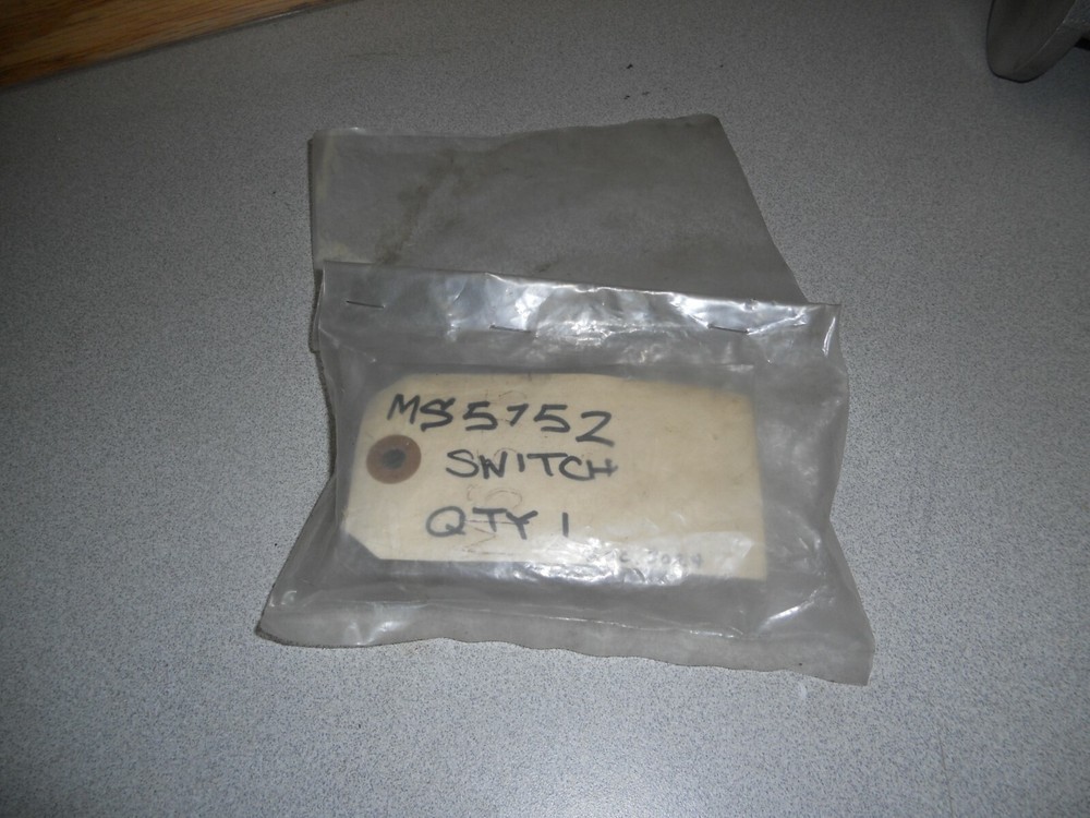 Burgess Micro Switch p/n MS5752