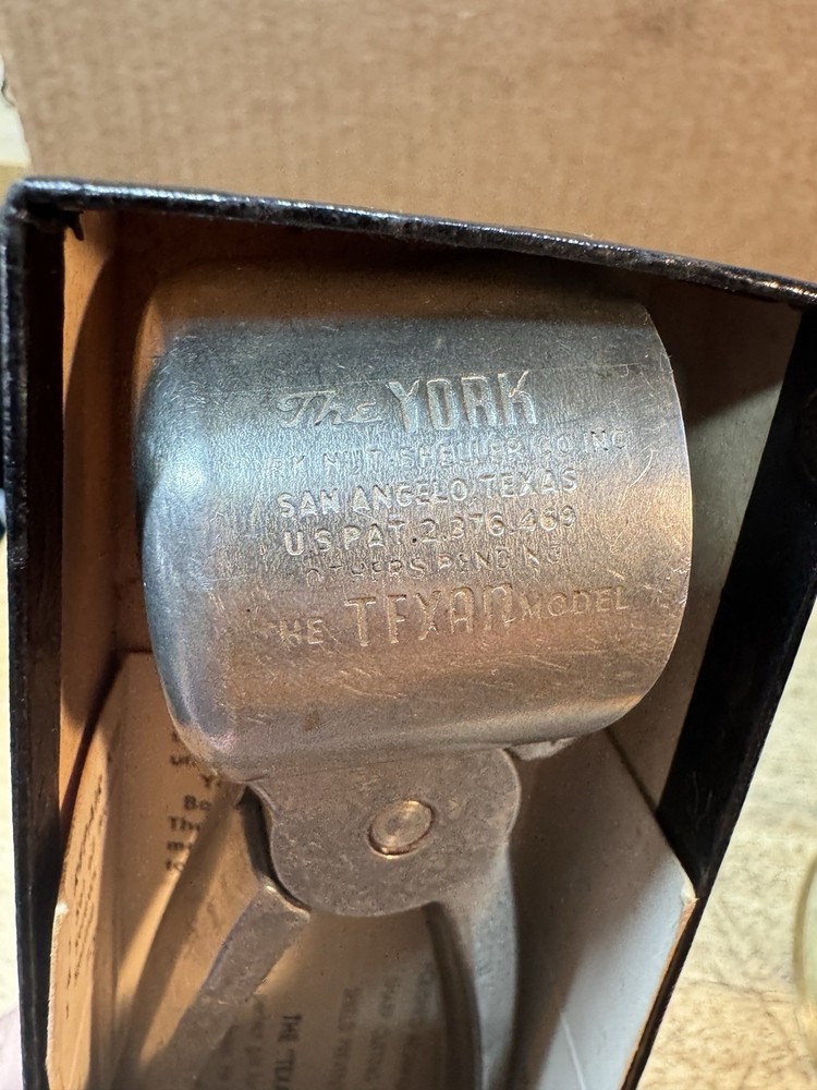 Vintage Texan Nut Sheller With Box