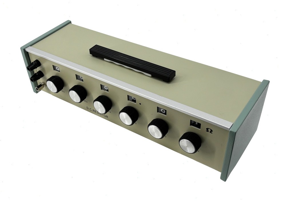Decade Resistor with Resistance Adjustment Range 0.01~11111.11Ω Resolution 10mΩ