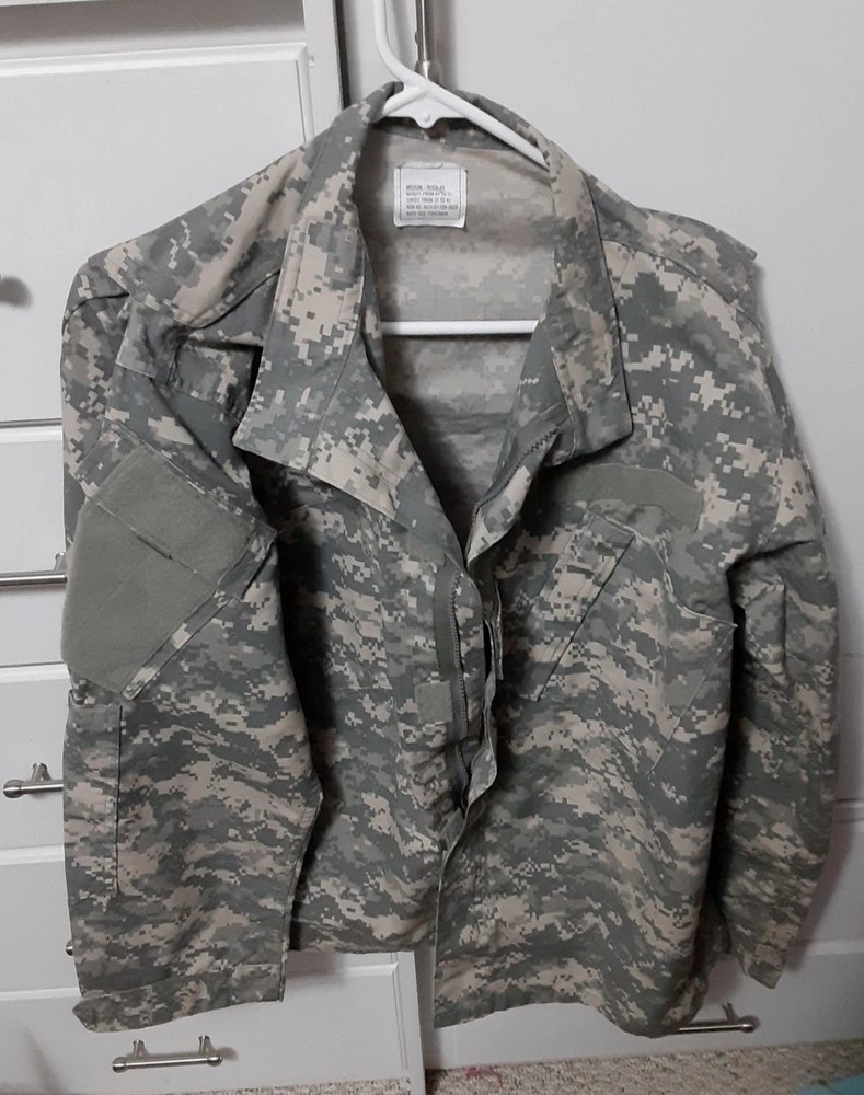 U.S Army Combat Uniform Coat Medium Regular