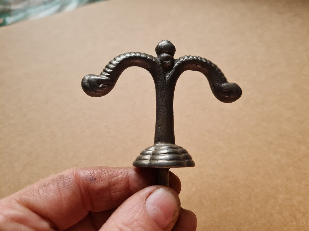 Vintage Cast Iron double Hook/ tie back/ ceiling hooks ??
