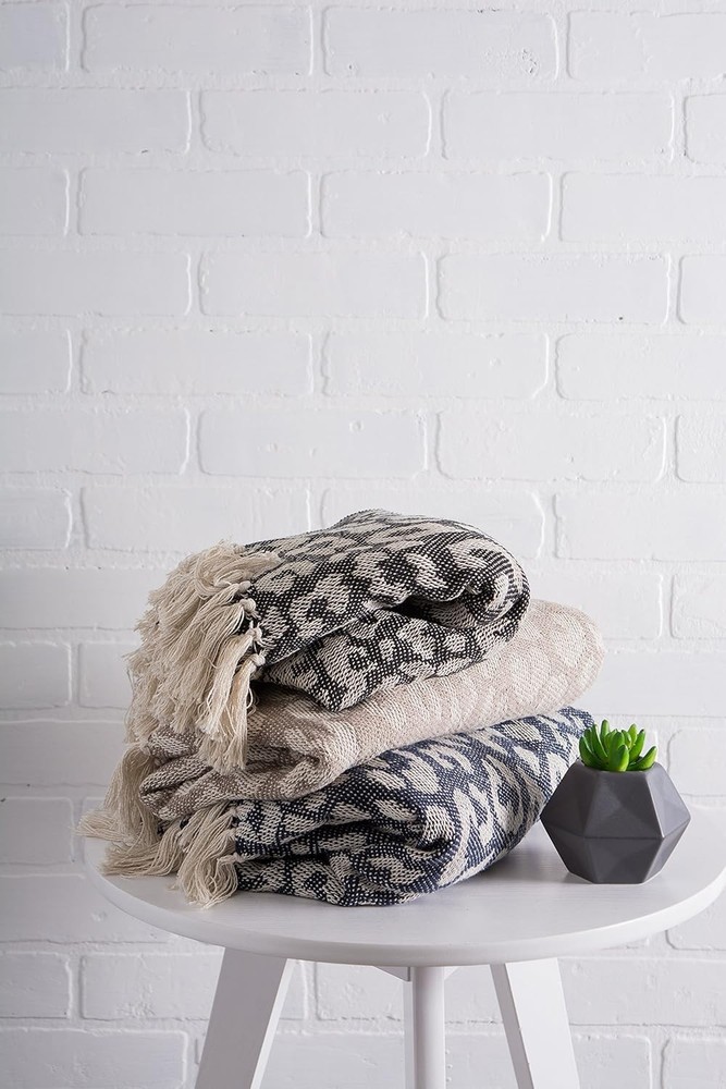 Home & Kitchen Bold Eclectic Leopard Woven Throw 50x60 Tan W/ White Spots