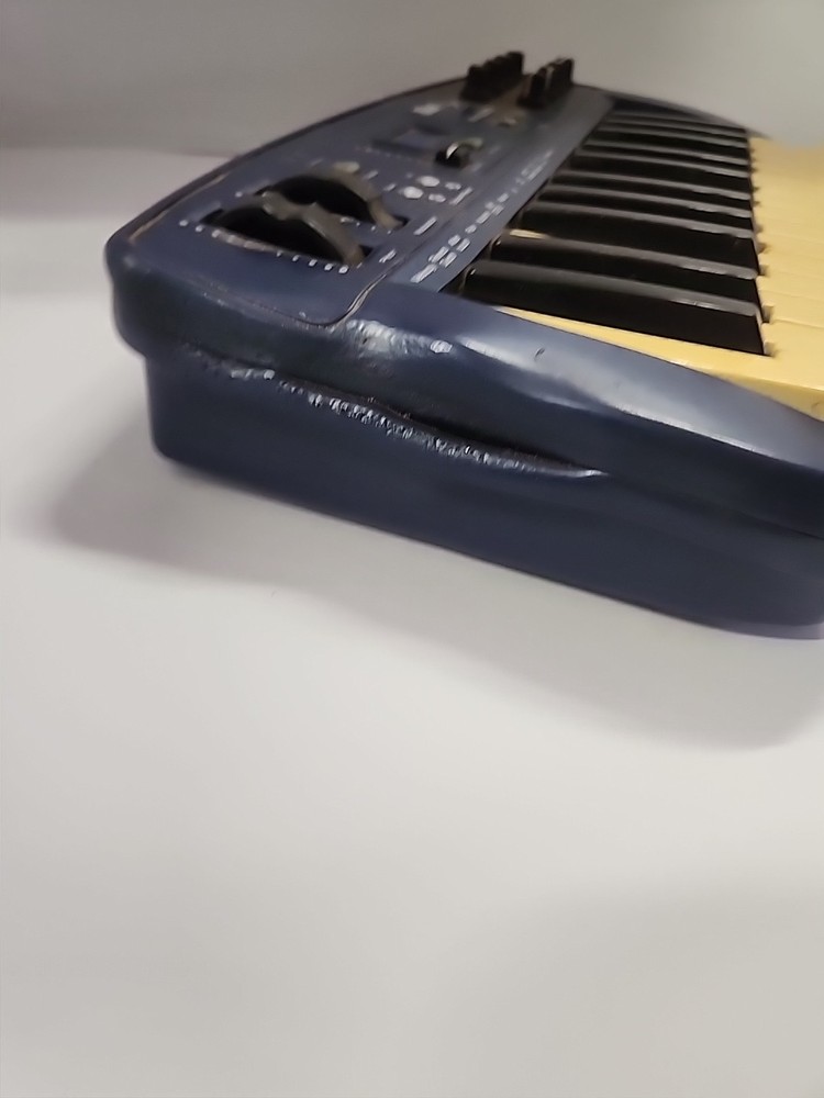 M-AUDIO MID Air 25 Controller Keyboard UNTESTED AND DIRTY