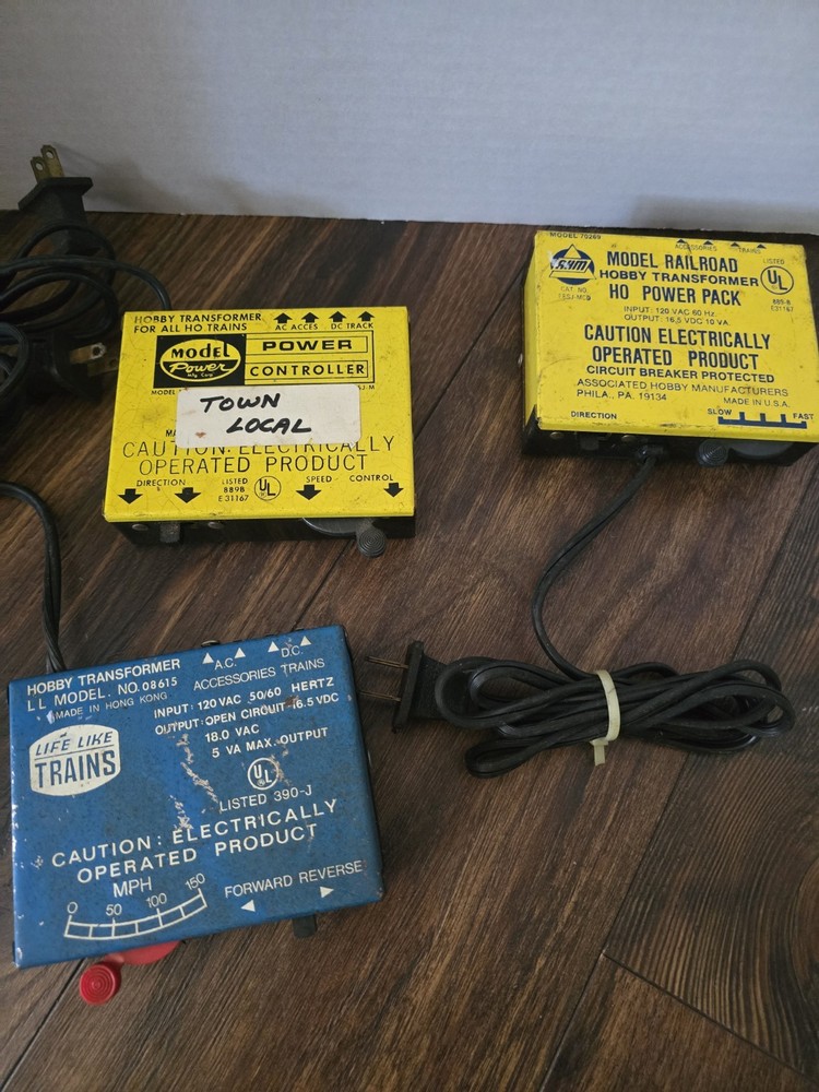 ho scale model train transformers