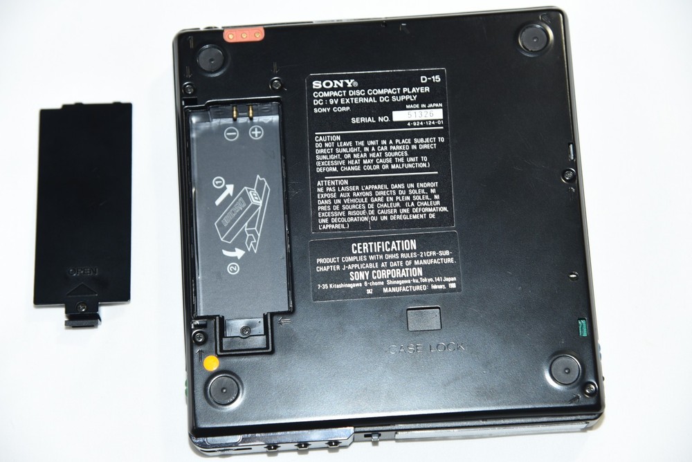 Sony D-15 Discman CD Player Working