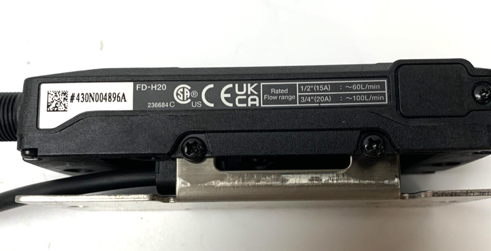 Nice! KEYENCE FD-H20 Clamp On Flow Sensor - FD-H20