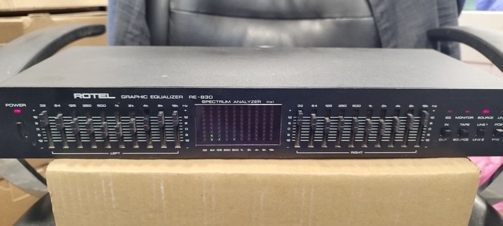 ROTEL EQUALIZER RE 830 SPECTRUM ANALYZER VINTAGE TESTED