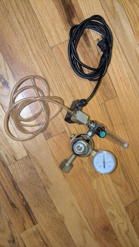 Hydrofarm (CO2) Carbon Dioxide System Regulator Liding 2V025-08