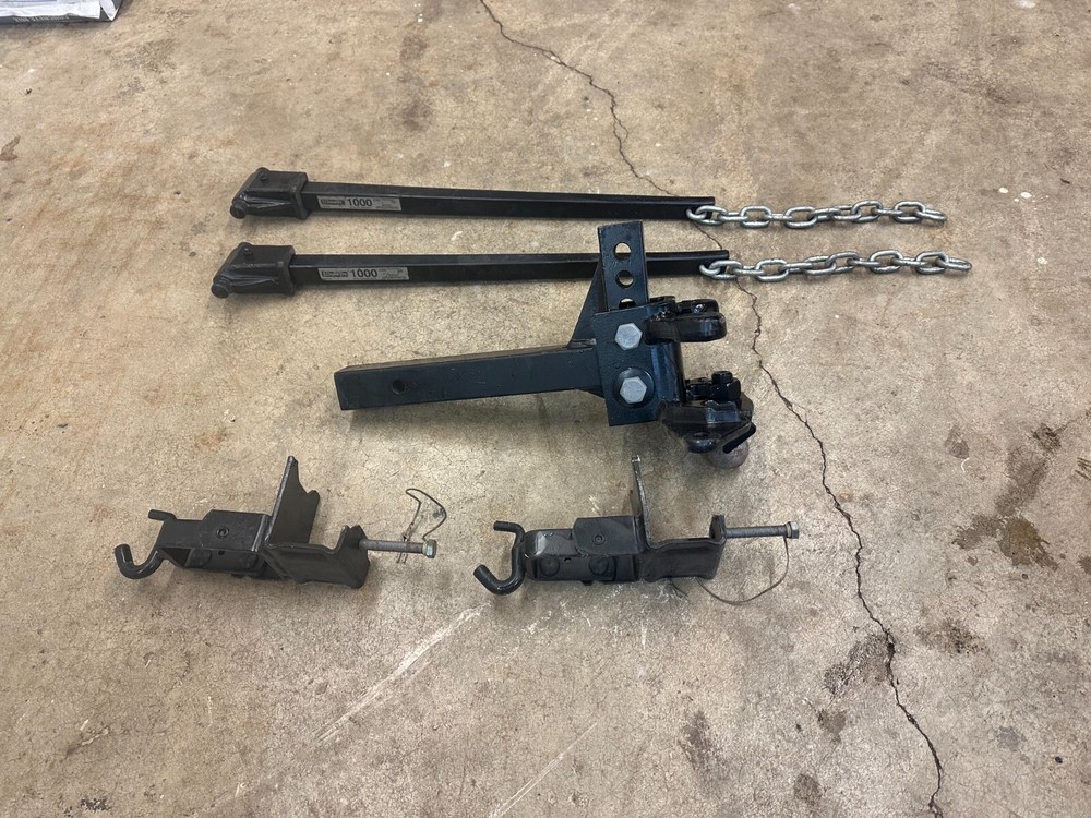 Trailer Hitch Towing Leveling System