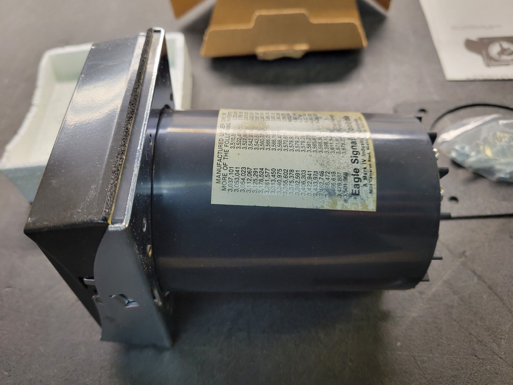 Eagle Signal HG104AG Flex Pulse Cycle Timer.