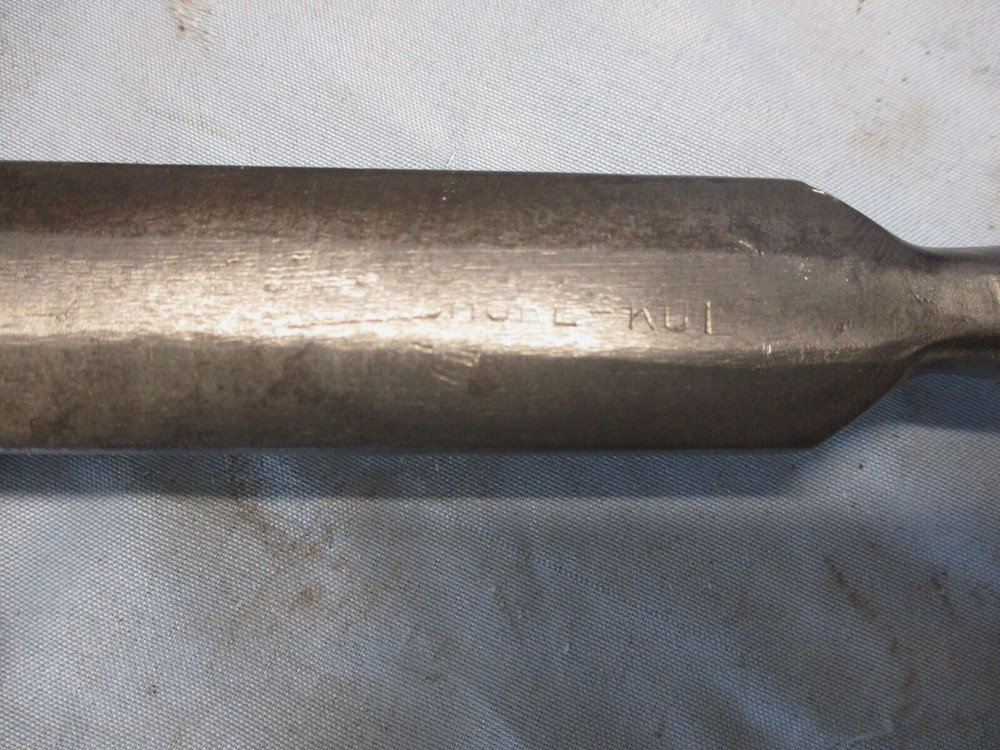 VINTAGE BEVEL EDGE SOCKET CHISEL - 1" WIDE - SIGNED: SHURE-KUT