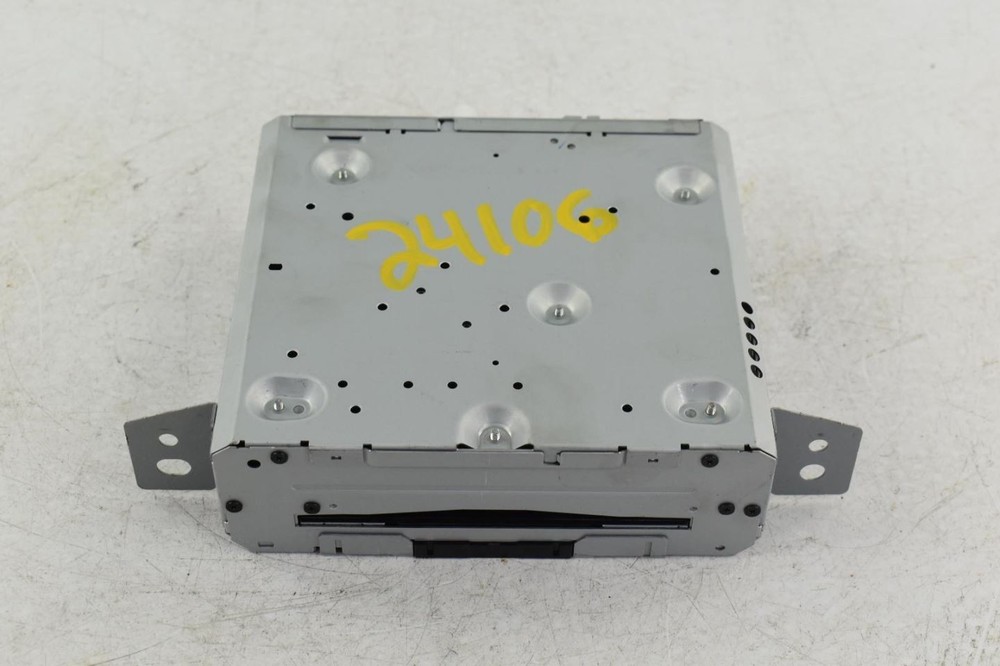 2015 Mercedes ML320 GL-Class DVD Screen Player - Used, No Anti-Theft Code